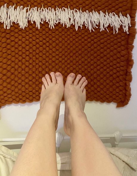 Photo nue de fuite OnlyFans de Lucyfeetandtoes