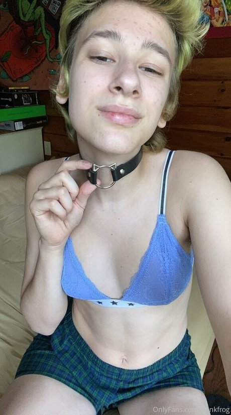 Photo nue de fuite OnlyFans de Punkfrog