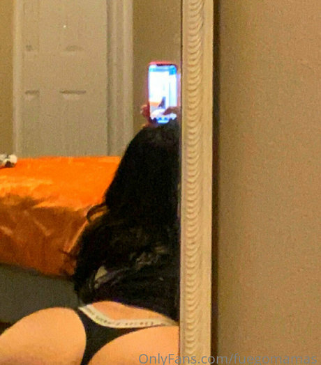 Photo nue de fuite OnlyFans de Fuegomamas