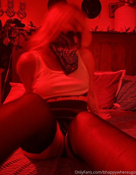 Photo nue de fuite OnlyFans de Bhappywhereugo