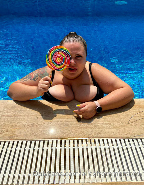 Photo nue de fuite OnlyFans de Alicefrommarsbbw