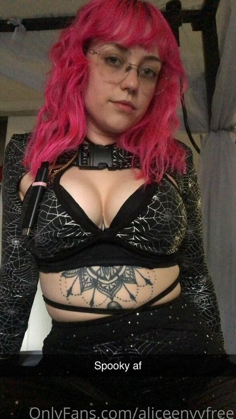 Photo nue de fuite OnlyFans de Aliceenvyfree