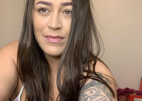 Photo nue de fuite OnlyFans de Leannecrow