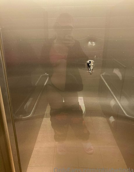 Photo nue de fuite OnlyFans de Phiabelinda