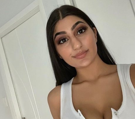 Busty Indian
