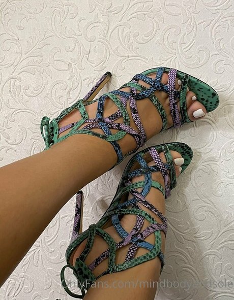 Photo nue de fuite OnlyFans de Mindbodyandsole