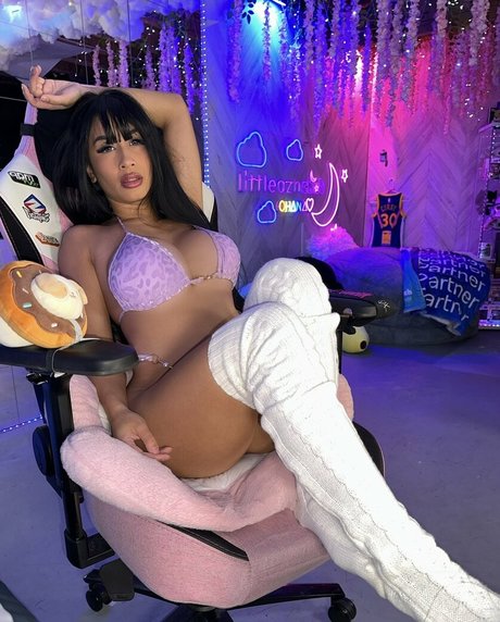 Photo nue de fuite OnlyFans de Littleaznchat