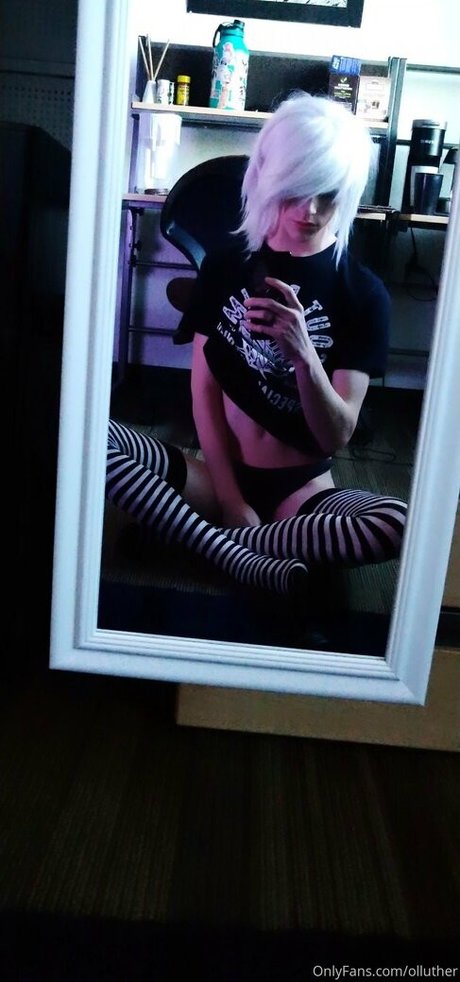 Photo nue de fuite OnlyFans de Olluther