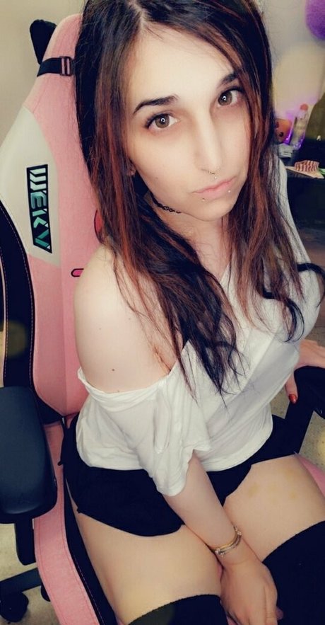Photo nue de fuite OnlyFans de Emilyroseiv