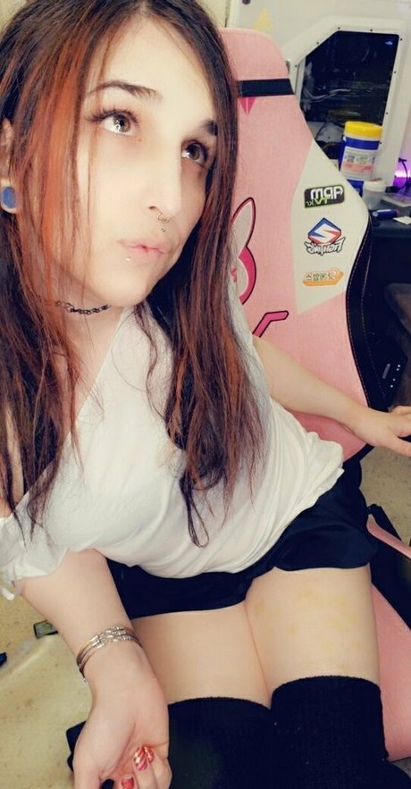 Photo nue de fuite OnlyFans de Emilyroseiv