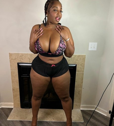 Photo nue de fuite OnlyFans de Brownbodii