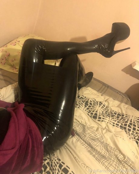 Photo nue de fuite OnlyFans de Latexalina