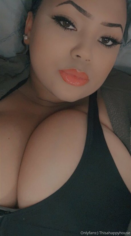 Photo nue de fuite OnlyFans de Thisahappyhouse