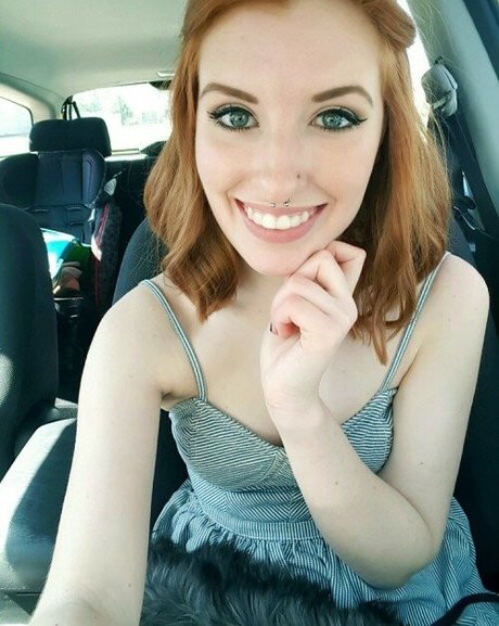 Photo nue de fuite OnlyFans de Heyitstangerine