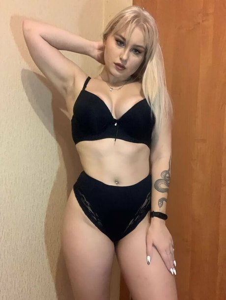 Photo nue de fuite OnlyFans de Mariloveefree