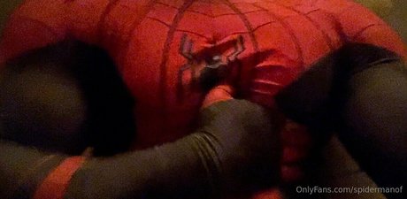 Photo nue de fuite OnlyFans de Spidermanof