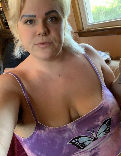 Photo nue de fuite OnlyFans de Guttermeatfree