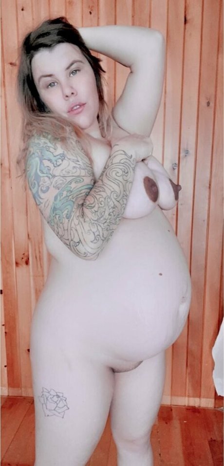 Photo nue de fuite OnlyFans de Lilythemilf