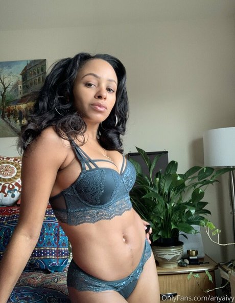 Photo nue de fuite OnlyFans de Anyaivy