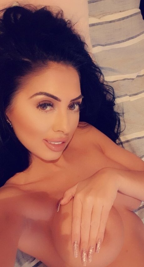 Photo nue de fuite OnlyFans de English Teacola Rose