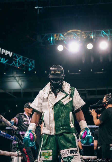 Photo nue de fuite OnlyFans de Floydmayweather