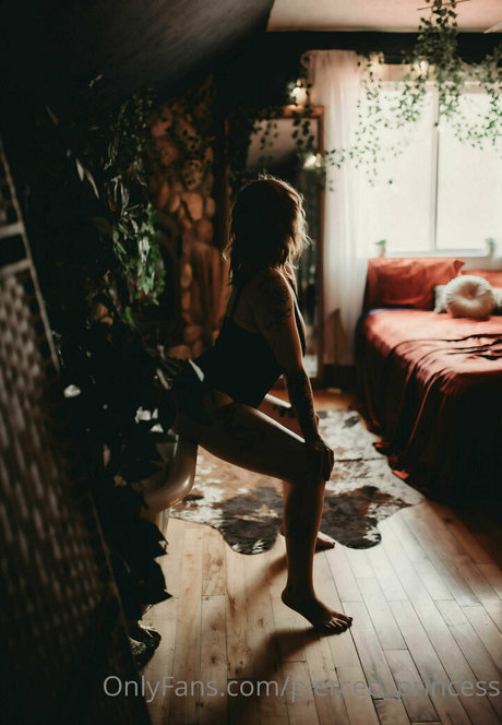 Photo nue de fuite OnlyFans de Piercedprincess