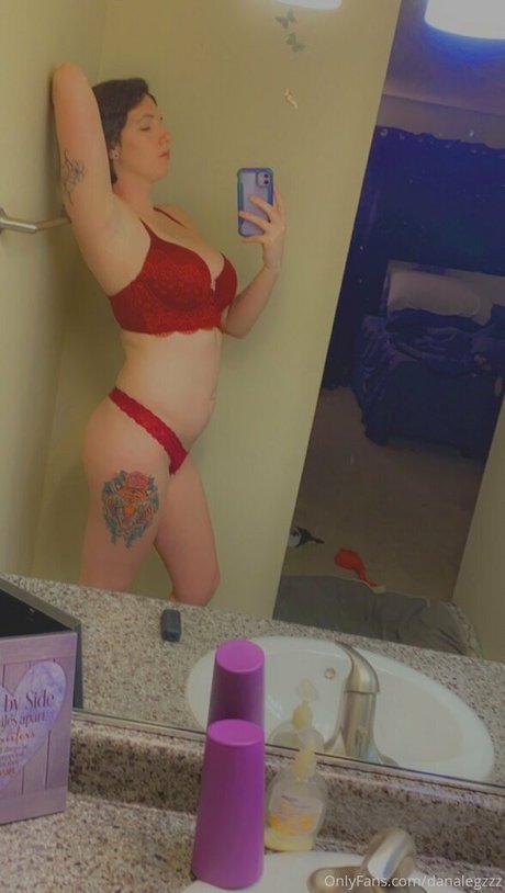 Photo nue de fuite OnlyFans de Danalegzzz