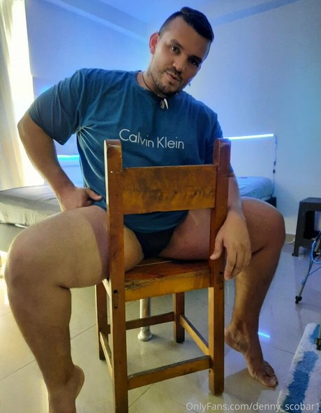 Photo nue de fuite OnlyFans de Dennyscobar1