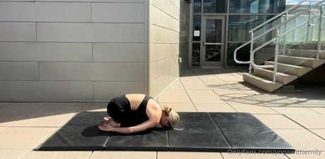 Yogawithemily