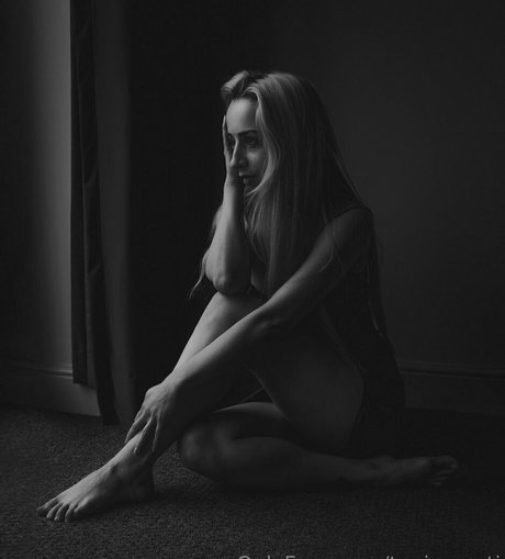 Photo nue de fuite OnlyFans de Taniaaresti