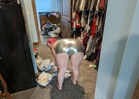 Photo nue de fuite OnlyFans de Laurzombi