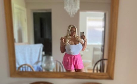 Photo nue de fuite OnlyFans de Julie