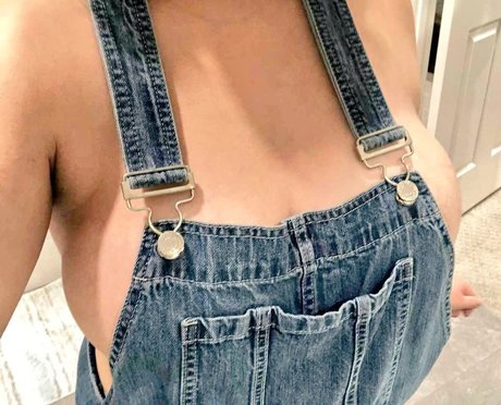 Photo nue de fuite OnlyFans de Salaciouspeachy