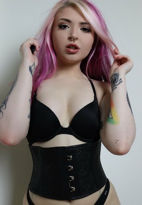 Photo nue de fuite OnlyFans de Alicephantomfree