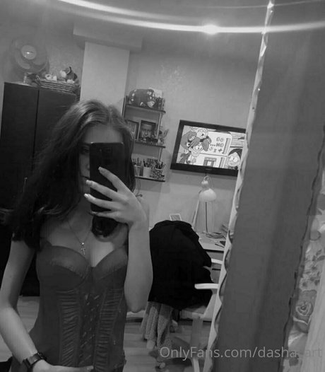 Photo nue de fuite OnlyFans de Dashaart