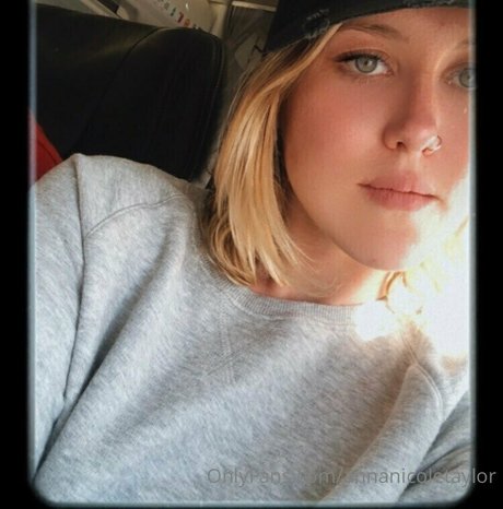 Photo nue de fuite OnlyFans de Annanicoletaylor