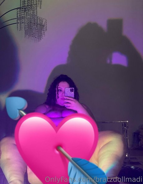 Photo nue de fuite OnlyFans de Bratzdollmadi
