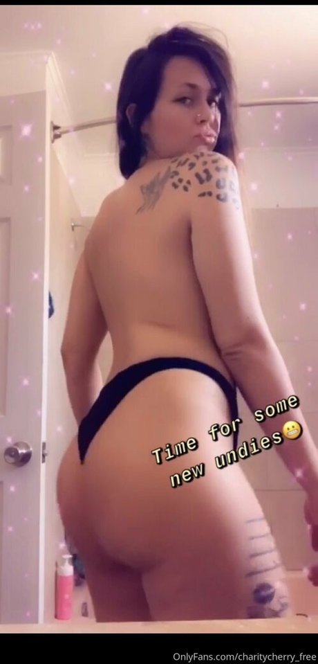 Photo nue de fuite OnlyFans de Charitycherryfree