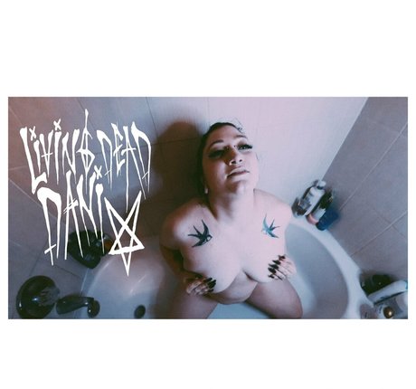 Livingdeaddani