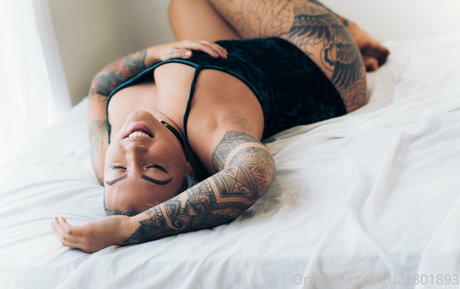 Photo nue de fuite OnlyFans de Lunalynn26