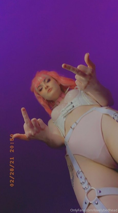 Photo nue de fuite OnlyFans de Lovelybedhead