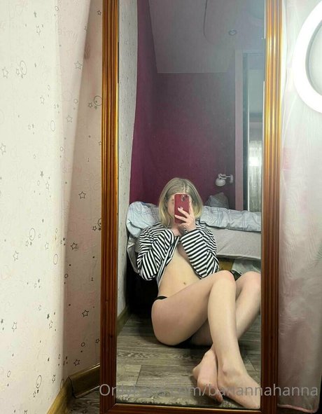 Photo nue de fuite OnlyFans de Banannahanna