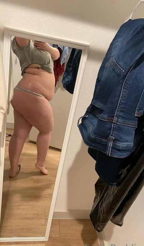 Photo nue de fuite OnlyFans de Fattiebaddie1