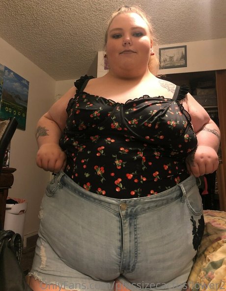 Photo nue de fuite OnlyFans de Plussizecactusflower2