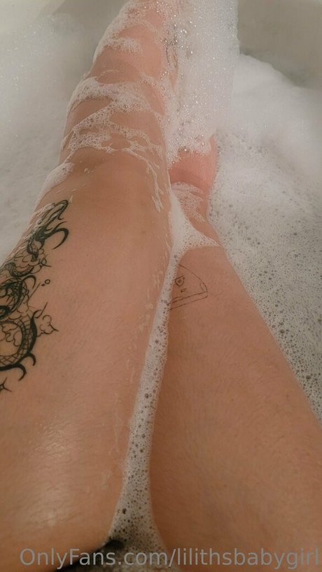 Photo nue de fuite OnlyFans de Lilithsbabygirl