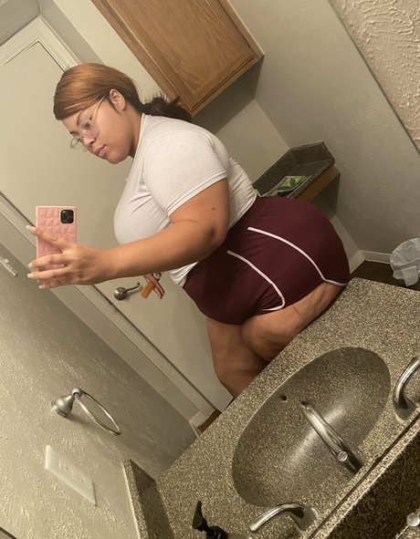 Photo nue de fuite OnlyFans de Ayannacharelle