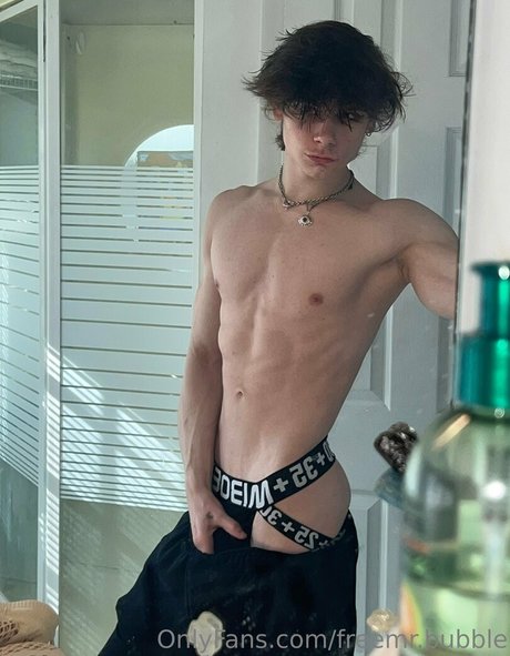 Photo nue de fuite OnlyFans de Freemrbubble