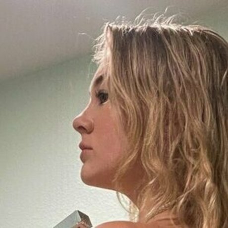 Photo nue de fuite OnlyFans de Monroemeinhardt