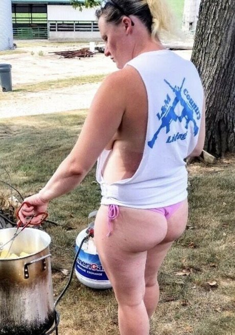 Photo nue de fuite OnlyFans de Lm Country Living