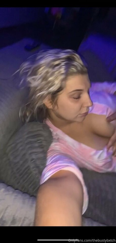 Photo nue de fuite OnlyFans de Thebustybxtch